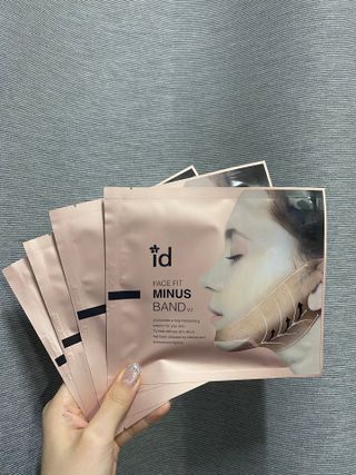 아이디플라코스메틱 아이디 페이스핏 마이너스 밴드 v2 — 4점을 준 리뷰어가 2021년 6월 올린 사용 사진