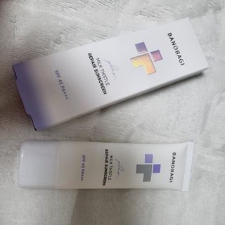 바노바기 코스메틱 바노바기 밀크씨슬 리페어 시카 선스크린 플러스 50ml — 5점을 준 리뷰어가 2023년 3월 올린 사용 사진