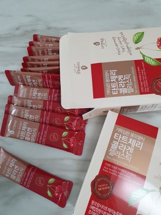자연에온 가득담은 몽모랑시 타트체리 콜라겐 젤리스틱 — 5점을 준 리뷰어가 2020년 12월 올린 사용 사진