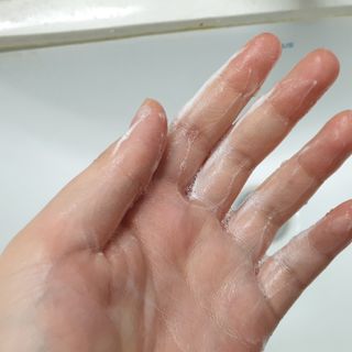 프리마인 메이크업과 들뜨는 각질까지 한방에 깐달걀로! 순하기까지한 셀베이스 그린티클렌저(200ml) — 5점을 준 리뷰어가 2023년 3월 올린 사용 사진