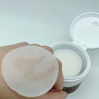 산다화 비타민씨 화이트닝 토너 패드 — 5점을 준 리뷰어가 2023년 9월 올린 사용 사진