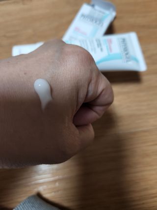 피지오겔 레드수딩 시카밸런스 크림 50ml — 5점을 준 리뷰어가 2022년 4월 올린 사용 사진