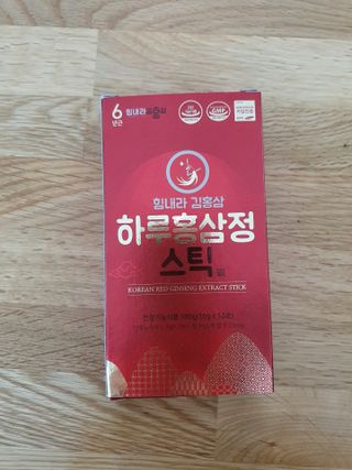 힘내라김홍삼 하루홍삼정스틱 10g x 10포 — 5점을 준 리뷰어가 2021년 5월 올린 사용 사진