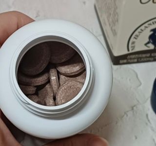 쿠팡 [아임고트] 뉴질랜드 산양유 프로바이오틱스 츄어블 코코아맛 — 5점을 준 리뷰어가 2025년 3월 올린 사용 사진