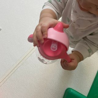 유비맘 트라이탄 코니빨대컵_컬러 랜덤 발송 — 4.5점을 준 리뷰어가 2021년 1월 올린 사용 사진