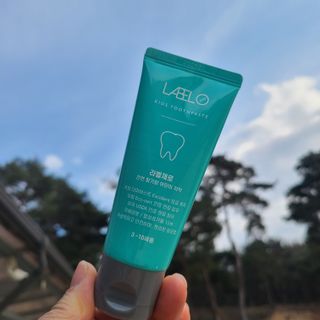 치과에서 쓰는 치약 _ 라벨제로 저불소 꼬마, 키즈, 유아, 베이비, 주니어 안전한 어린이치약 — 5점을 준 리뷰어가 2023년 2월 올린 사용 사진
