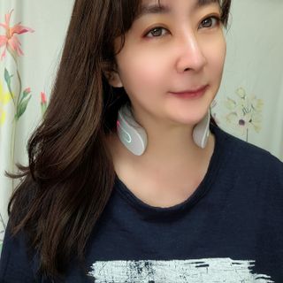 멜리언스 목 마사지기 — 5점을 준 리뷰어가 2022년 2월 올린 사용 사진