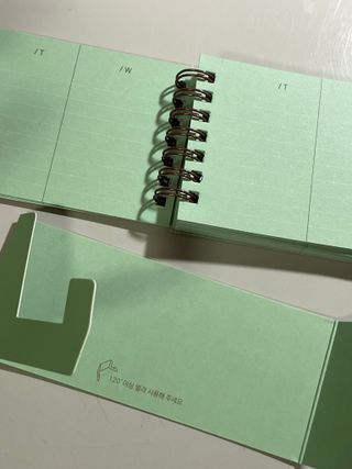 리훈 언더모니터 위클리 플래너 + 다정한 스티커 8mm 원형 칼라 얼굴 표정 1장 — 4.5점을 준 리뷰어가 2022년 3월 올린 사용 사진