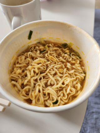 NISSIN 닛신 컵누들  4종 - 씨푸드오리지날, 씨푸드 스파이시, 씨푸드 커리, 씨푸드 XO소스 — 5점을 준 리뷰어가 2023년 1월 올린 사용 사진