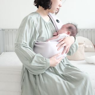 베베누보 다이얼핏 밀착 아기띠 더 이지슬링 Lv1 — 3점을 준 리뷰어가 2021년 6월 올린 사용 사진