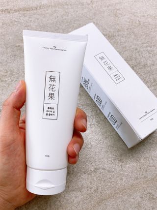 [베러오리진] 무화과 크리미 딥 폼 클렌저/피부 노폐물 & 미세먼지 99 세정 인증 민감성 피부 무자극 인증 — 5점을 준 리뷰어가 2021년 11월 올린 사용 사진