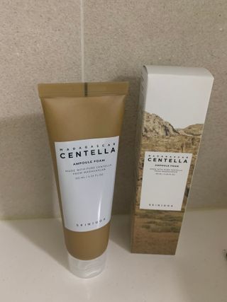 스킨1004 [SKIN1004] 마다가스카르 센텔라 앰플 폼 125ml — 5점을 준 리뷰어가 2024년 8월 올린 사용 사진
