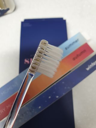 에브리모먼트 에브리 모먼트 칫솔 Every moment toothbrush — 4.5점을 준 리뷰어가 2022년 2월 올린 사용 사진