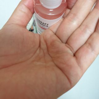썸헤어 / SUMHAIR 썸헤어 실키 테라피 헤어 에센스 — 5점을 준 리뷰어가 2021년 5월 올린 사용 사진
