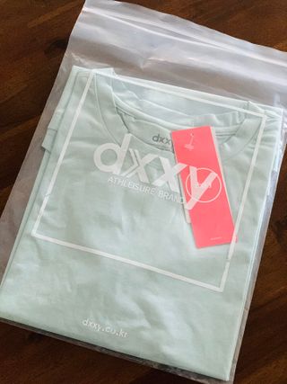 [딕시] dxxy 딕시 리프레시 퍼펙트® 숏 슬리브 — 5점을 준 리뷰어가 2022년 5월 올린 사용 사진