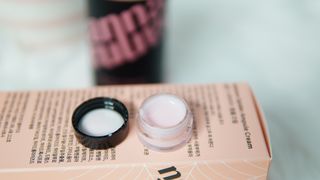 난나 살몬 스파이더 검버섯 미백 톤업 화이트닝 연어 앰플 크림 300ml 대용량 — 5점을 준 리뷰어가 2022년 8월 올린 사용 사진