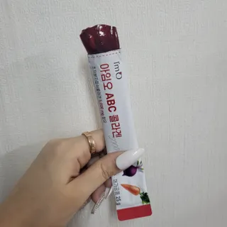 아임오 ABC 콜라겐 젤리 14포 — 5점을 준 리뷰어가 2022년 2월 올린 사용 사진