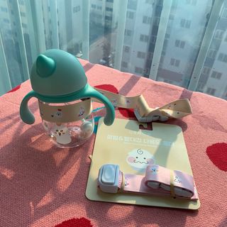유비맘 젖병 빨대컵 다용도 홀더 1+1 _ 컬러 랜덤 발송 — 5점을 준 리뷰어가 2020년 12월 올린 사용 사진