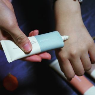[후르디아] 끈적임 없는 착한성분 비건  핸드크림 3종 — 5점을 준 리뷰어가 2021년 11월 올린 사용 사진