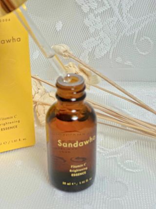 스킨큐어 산다화 비타민c 화이트닝 에센스 30ml — 5점을 준 리뷰어가 2023년 10월 올린 사용 사진