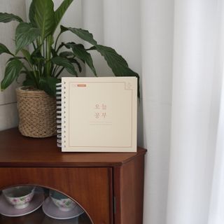 리훈 여러분의 오늘을 채워나갈 수 있도록 도와줄 오늘공부 1년용 스터디플래너 — 5점을 준 리뷰어가 2021년 3월 올린 사용 사진