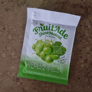 [복음자리] 바리스타 패키지 2종 랜덤발송 (딸기스무디 스틱+샤인머스캣에이드 or 망고스무디+자몽에이드) — 5점을 준 리뷰어가 2022년 7월 올린 사용 사진