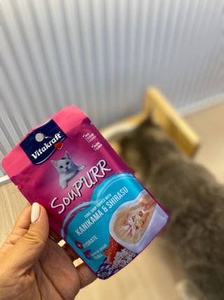 비타크래프트 고양이 수프 50g 3가지맛 x4팩씩 총 12팩 — 5점을 준 리뷰어가 2021년 8월 올린 사용 사진
