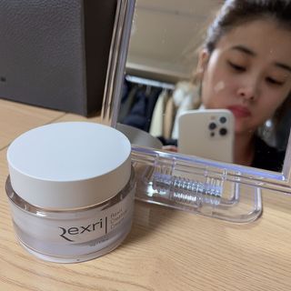 렉스리 크리에이티브 크림  Rexri Creative Cream — 4.5점을 준 리뷰어가 2021년 10월 올린 사용 사진
