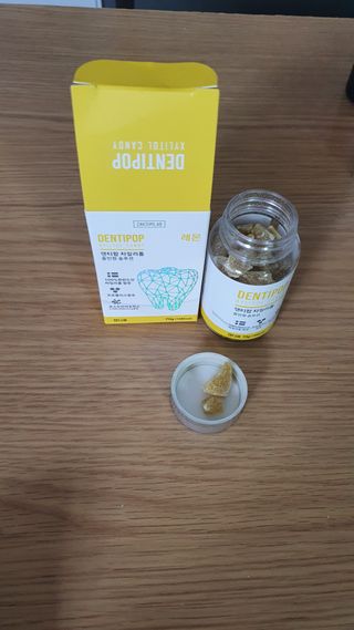 작심연구소 구취제거+충치예방+치아화이트닝 마법의 캔디 덴티팝3종(맛 랜덤 발송) — 5점을 준 리뷰어가 2022년 5월 올린 사용 사진