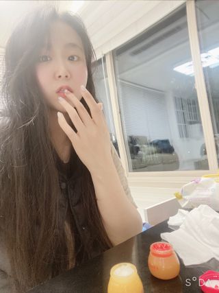 [후르디아] 올리브영 꿀과즙 립밤 2종 (블루베리/석류) — 4점을 준 리뷰어가 2022년 1월 올린 사용 사진