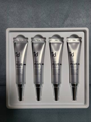아이디플라코스메틱 아이디 브이로직 플러스 크림 15ml X 4EA — 4.5점을 준 리뷰어가 2022년 1월 올린 사용 사진
