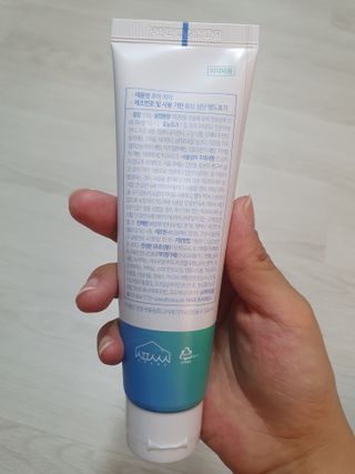 [심폐소생소] 무불소 임산부 천연 치약 — 4.5점을 준 리뷰어가 2021년 9월 올린 사용 사진