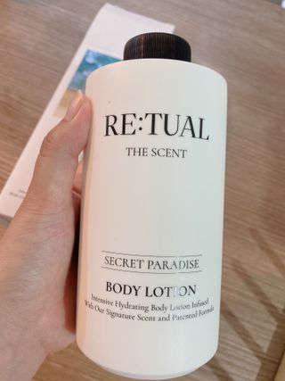 레츄얼 더 센트 바디로션 시크릿 파라다이스(500ml) — 5점을 준 리뷰어가 2022년 6월 올린 사용 사진