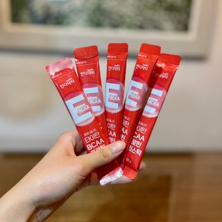 [인디닥터] 타이탄 BCAA 프로틴 젤리스틱 — 5점을 준 리뷰어가 2022년 4월 올린 사용 사진