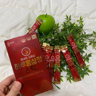 힘내라김홍삼 하루홍삼정스틱 10g x 10포 — 5점을 준 리뷰어가 2021년 5월 올린 사용 사진