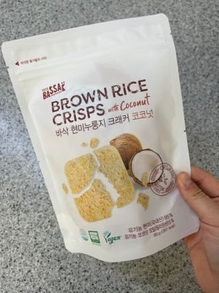 BASSAK 바삭 유기농 현미 누룽지 크래커 3종 — 5점을 준 리뷰어가 2021년 12월 올린 사용 사진