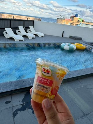 돌 MF[Dole] 파인애플컵/망고컵/복숭아컵 198g 6입X1박스 (맛 1가지 랜덤 발송) — 5점을 준 리뷰어가 2024년 10월 올린 사용 사진