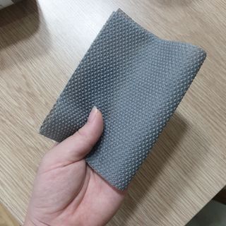 [생활공작소] 일회용 수세미 미니_그레이 60매 x 3입 — 4점을 준 리뷰어가 2021년 3월 올린 사용 사진