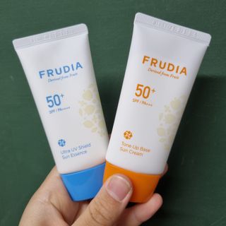 [후르디아] 혼합자차 선 에센스+톤업 선크림 2종 — 5점을 준 리뷰어가 2021년 5월 올린 사용 사진