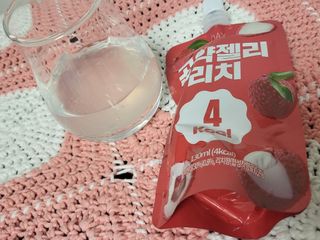 참앤들황토농원 10가지 맛, 입맛대로 스페셜하게~ 가볍게 한 포 땡! 곤약젤리 스페셜 패키지 130ml x 30포 — 5점을 준 리뷰어가 2022년 12월 올린 사용 사진