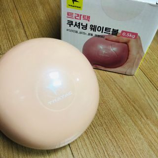 트라택 쿠셔닝 웨이트볼 0.5kg + 1kg SET — 4.5점을 준 리뷰어가 2022년 5월 올린 사용 사진