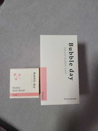 버블데이 아로마/과일 거품 입욕제 — 5점을 준 리뷰어가 2021년 7월 올린 사용 사진