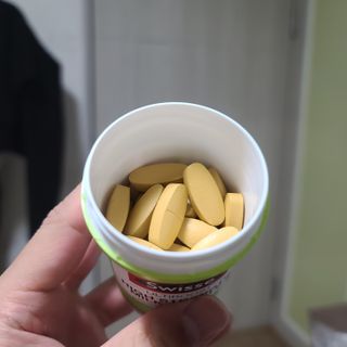 Swisse 스위스 고함량 밀크씨슬 35,000mg 60정 — 5점을 준 리뷰어가 2021년 11월 올린 사용 사진
