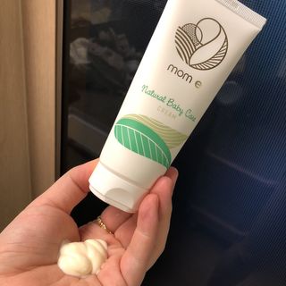 mom e 맘이 내추럴 베이비 케어 크림+바디오일 — 4점을 준 리뷰어가 2021년 1월 올린 사용 사진