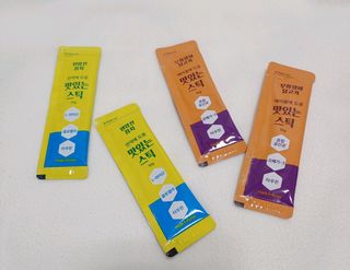 페페로니 맛있는 스틱 - 무항생제 닭고기 15개 + 원양선 참치 15개 — 5점을 준 리뷰어가 2021년 10월 올린 사용 사진