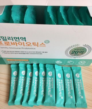 앙팡 패밀리면역 프로바이오틱스 2g x 100포 — 5점을 준 리뷰어가 2022년 10월 올린 사용 사진