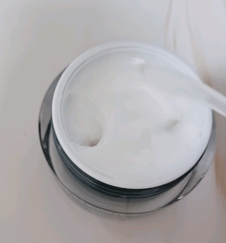 레츄얼 베르디올 더 모이스처라이징 크림 — 5점을 준 리뷰어가 2022년 4월 올린 사용 사진
