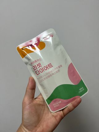 [경남제약헬스케어] 케어플러스 리셋 다이어트 청포도맛 100ml X 5포 (5일분) — 1.5점을 준 리뷰어가 2023년 4월 올린 사용 사진
