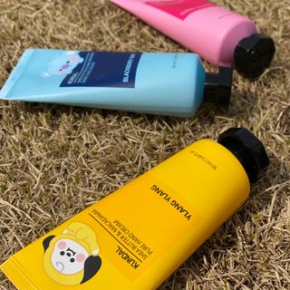 쿤달 BT21 시어버터 앤 마카다미아 퓨어 핸드크림 50ml 7구 기프트 세트 — 5점을 준 리뷰어가 2021년 3월 올린 사용 사진