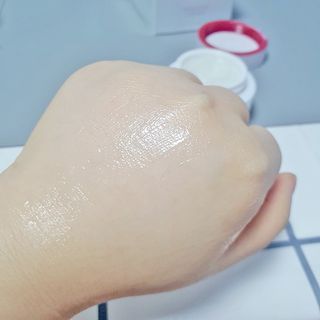 The Fact 더 팩트 내추럴 에스에프엔 에이틴 시니어 크림 — 5점을 준 리뷰어가 2021년 5월 올린 사용 사진